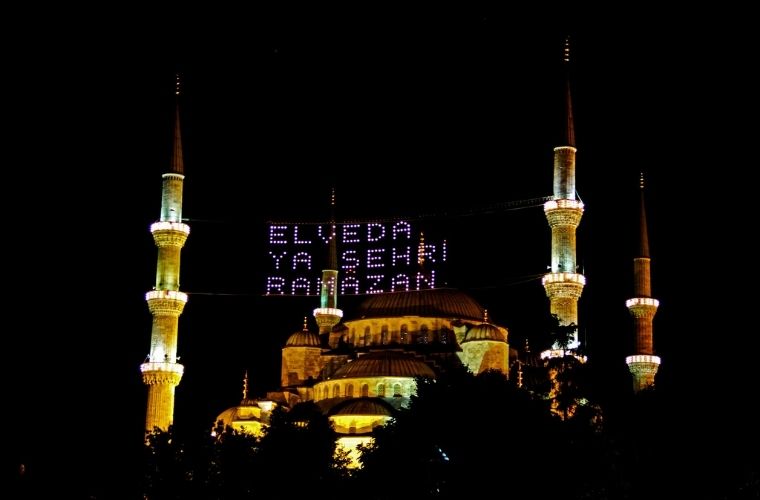 Elveda Şehr-i Ramazan şiirleri. Ramazan ayının bitişi ile ilgili hüzünlü şiirler. Elveda Ey Şehri Ramazan.