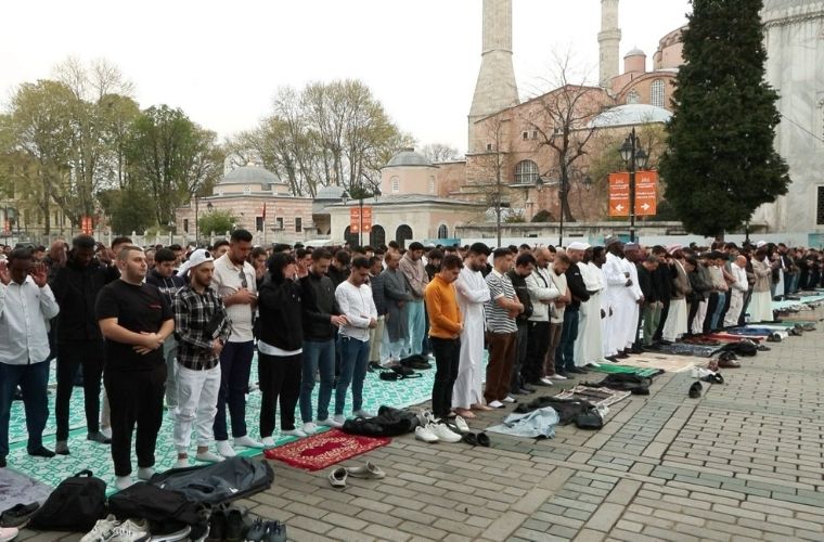 Namazı hangi durumlarda bozmak gerekir. Namaz hangi koşullarda ve hangi hallerde bozulabilir.