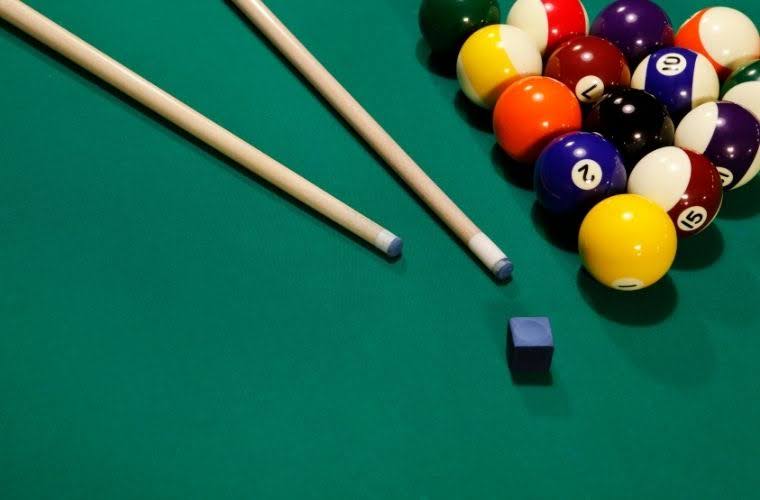 Rüyada bilardo görmek. Rüyada bilardo oynamak. Rüyada bilardo topları görmek.