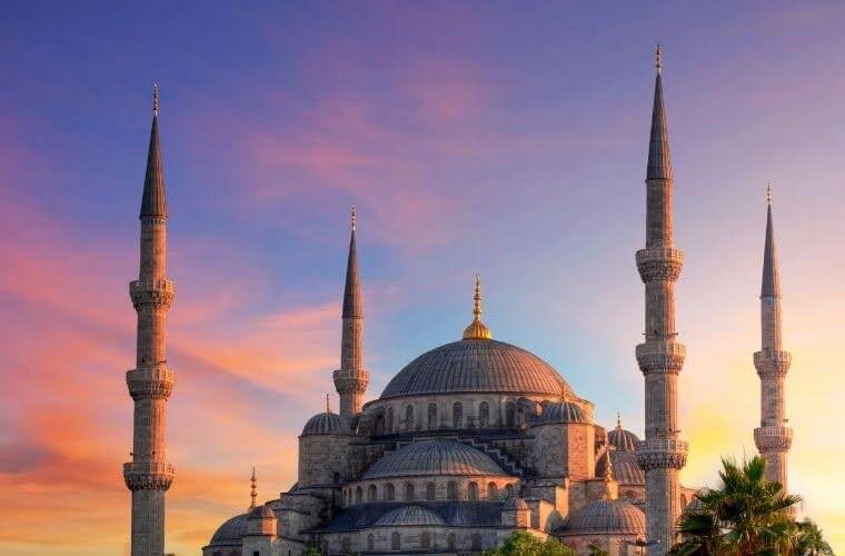 Rüyada cami görmek. Rüyada cami minaresi görmek. Rüyada cami hocası görmek. Rüyada cami inşaatı görmek.