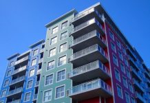 Rüyada Apartman Görmek Ne Anlama Gelir? Rüyada apartman görmek nasıl yorumlanır. Rüyada yerleşim alanına uzak bir yerde apartman görmek. Rüyada yüksek apartman görmek.