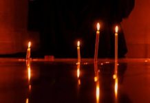 Rüyada Ateşe Tapmak Ne Anlama Gelir? Rüyada ateşe tapmak. Rüyada ateşe tapan birini görmek. Rüyada ateşe taparak ağlamak. Rüyada ateşe taparak su içmek.
