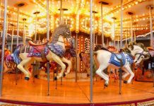 Rüyada Atlıkarınca Görmek Ne Anlama Gelir? Rüyada atlıkarınca görmek. Rüyada atlıkarıncaya bindiğini görmek. Rüyada büyük atlıkarıncaya binmek. Rüyada atlıkarınca oyuncağı görmek.