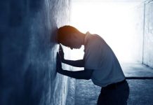 Rüyada Başını Taşa Vurduğunu Görmek Ne Anlama Gelir? Rüyada başını taşa vurduğu görmek. Rüyada başın taşa vurulduğunu görmek ne anlama gelir.