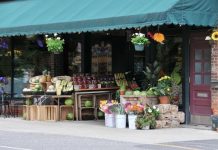 Rüyada Çarşı Pazar Görmek Ne Anlama Gelir? Rüyada çarşı pazar görmek. Rüyada çarşı pazar gezmek. Rüyada çarşı pazar dolaşmak. Rüyada sevdiğinle çarşı pazar gezmek.