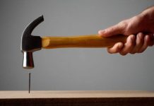 Rüyada Çekiç Görmek Ne Anlama Gelir? Rüyada çekiç görmek. Rüyada çekiç aramak. Rüyada çekiç sesi duymak. Rüyada çekiç bulmak. Rüyada çekiç almak.