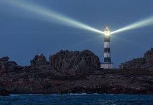 Rüyada Deniz Feneri Görmek Ne Anlama Gelir? Rüyada deniz feneri görmek. Rüyada deniz feneri yakmak. Rüyada deniz feneri tabirleri.