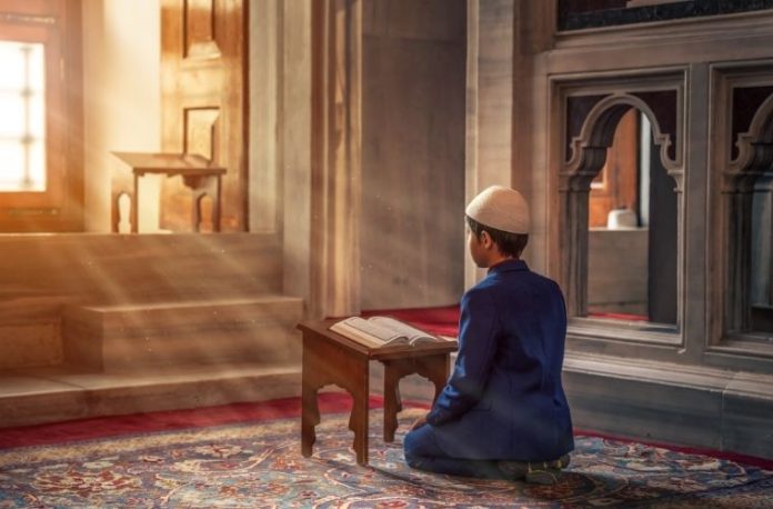 Rüyada elifba görmek, rüyada elifba öğrenmek, rüyada elifba kitabı görmek, rüyada elifba yazısı görmek. Rüyada elifba tabirleri.