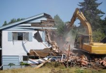 Rüyada Ev Yıkmak Ne Anlama Gelir? Rüyada ev yıkmak, rüyada kendi evini yıkmak, rüyada başkasının evini yıkmak. Rüyada ev yıkmak tabirleri.