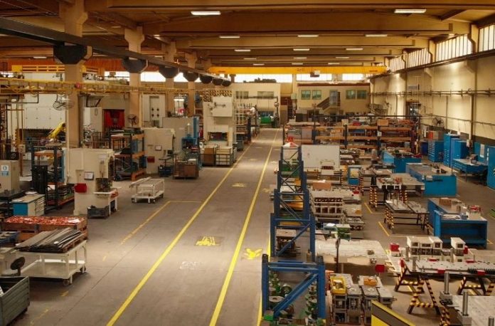Rüyada fabrika görmek, rüyada bir fabrikada çalışmak, rüyada fabrika sahibi olmak vb. rüyada fabrika tabirleri.