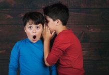 Rüyada Fısıltı Görmek Ne Anlama Gelir? Rüyada fısıltı görmek, rüyada birinin fısıldadığını görmek, rüyada fısıltı duymak. Rüyada fısıltı görmek.