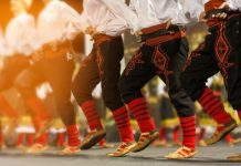 Rüyada Folklor Görmek Ne Anlama Gelir? Rüyada folklor görmek, rüyada folklor oynayanları görmek, rüyada folklor kıyafeti giymek. Rüyada folklor görmek.