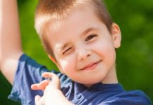 Rüyada Göz Kırpmak Ne Anlama Gelir? Rüyada göz kırpmak ne anlama gelir, rüyada birine göz kırpmak, rüyada gözlerin sürekli kırpılması tabirleri.