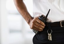 Rüyada Güvenlik Görevlisi Görmek Ne Anlama Gelir? Rüyada güvenlik görevlisi görmek, rüyada bir güvenlik görevlisiyle karşılaşmak, rüyada bekçi görmek, rüyada güvenlik görevlisinin kapıda durduğunu görmek. Rüyada güvenlik görevlisi tabirleri.