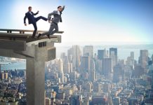 Rüyada Hain/Hainlik Görmek Ne Anlama Gelir? Rüyada hain biriyle karşılaşmak, rüyada hain olduğunu öğrenmek, rüyada birine ihanet etmek. Rüyada hainlik yorumları.