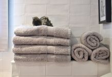 Rüyada Havlu Görmek Ne Anlama Gelir? Rüyada yeni havlu almak, rüyada kirli havlu görmek, rüyada beyaz havlu kullanmak. Rüyada havlu tabirleri.