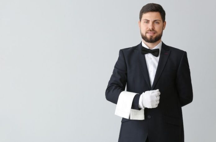 Rüyada hizmetliyle iş yapmak, rüyada bir hizmetliye yardım etmek, rüyada hizmetliyle çalışmak. Rüyada hizmetli tabirleri.
