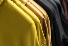 Rüyada İpek Elbise Görmek Ne Anlama Gelir? Rüyada ipek elbise giymek, rüyada lüks ipek elbiseyi incelemek, rüyada ipekten yapılmış giysi hediye almak. Rüyada ipek elbise tabirleri.