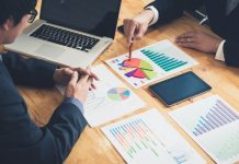 Rüyada İstişare Görmek Ne Anlama Gelir? Rüyada istişare görmek, rüyada bir toplulukla istişare yapmak, rüyada bir konuda destek almak için istişare etmek, rüyada önemli bir meselede istişarede bulunmak. Rüyada istişare tabirleri.