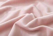 Rüyada Kadife Görmek Ne Anlama Gelir? Rüyada yumuşak kadife kumaşa dokunmak, rüyada kadife bir giysi görmek, rüyada kadife perdeler görmek. Rüyada kadife tabirleri.