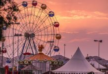 Rüyada Karnaval Görmek Ne Anlama Gelir? Rüyada karnavalda dans eden insanları izlemek, rüyada renkli karnaval kostümleri görmek, rüyada karnaval atmosferinde eğlenmek. Rüyada karnaval tabirleri.
