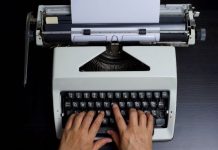 Rüyada Katip Görmek Ne Anlama Gelir? Rüyada katibin evrak yazdığını izlemek, rüyada katiple sohbet etmek, rüyada katip tarafından yazılmış bir belge görmek. Rüyada katip tabirleri.