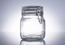 Rüyada Kavanoz Görmek Ne Anlama Gelir? Rüyada içi dolu bir kavanoz görmek, rüyada kavanoz kapağını sıkıca kapatmak, rüyada boş bir kavanoz görmek. Rüyada kavanoz tabirleri.