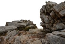 Rüyada Kayalık Görmek Ne Anlama Gelir? Rüyada yüksek kayalıkların üzerinde durmak, rüyada deniz kenarındaki kayalıkları izlemek, rüyada kayalık bir tepeye çıkmak. Rüyada kayalık tabirleri.