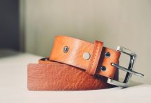 Rüyada Kemer Görmek Ne Anlama Gelir? Rüyada deri bir kemer takmak, rüyada kemerin sıkıca bağlanması, rüyada kemer hediye almak. Rüyada kemer tabirleri.