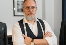 Rüyada Ketenci Görmek Ne Anlama Gelir? Rüyada ketenci görmek, rüyada ketencinin ürünlerini incelemek, rüyada ketenciyle pazarlık yapmak, rüyada keten ipi satın almak ve rüyada ketenciyle ticaret yapmak.