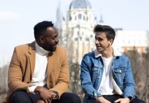 Rüyada Kirve Görmek Ne Anlama Gelir? Rüyada kirve görmek, rüyada kirvenin sünnet töreninde yer alması, rüyada kirveyle sohbet etmek, rüyada kirveyle birlikte bir organizasyon düzenlemek ve rüyada kirvenin yardım ettiğini görmek.