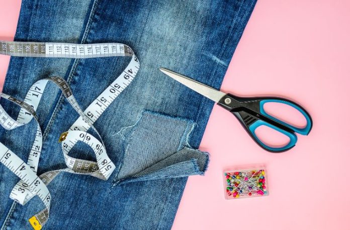 Rüyada bir şeyin kısaldığını görmek, rüyada yürümekte olduğu yolun ansızın kısaldığını görmek.