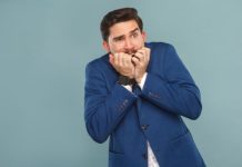 Rüyada Korkak Görmek Ne Anlama Gelir? Rüyada korkak birinin kaçtığını izlemek, rüyada korkaklık nedeniyle bir işin yarım kaldığını görmek, rüyada korkak birinin cesaret kazandığını hissetmek ve rüyada korkak birine moral vermek.