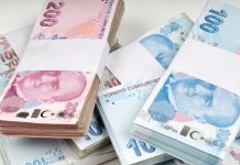 Rüyada Kredi Çekmek Ne Anlama Gelir? Rüyada kredi çekmek, rüyada kredi başvurusu yapmak için belge doldurmak, rüyada bankada kredi onaylandığını öğrenmek, rüyada kredi miktarını hesaplamak ve rüyada kredi çekip harcama yapmak.