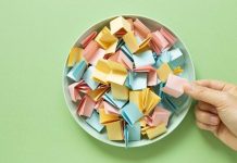 Rüyada Kura Çekmek Ne Anlama Gelir? Rüyada kura çekmek, rüyada kura sırasında heyecanlanmak, rüyada kura sonucu öğrenmek, rüyada şanslı bir kura kazandığını hissetmek ve rüyada kura torbasından isim çekmek.