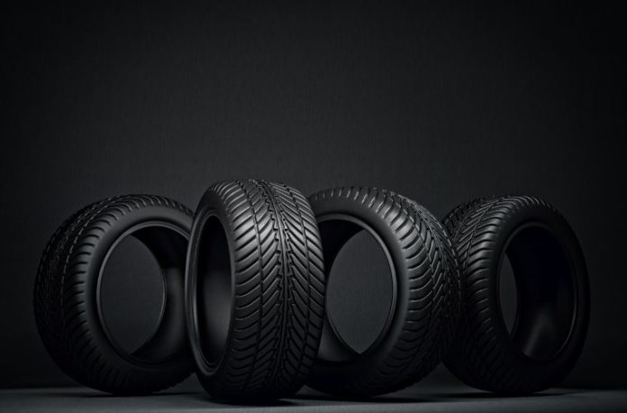 Rüyada lastik görmek, rüyada eski bir lastiği tamir etmek, rüyada yeni bir lastik almak, rüyada lastik izlerini incelemek ve rüyada lastiğin yuvarlandığını izlemek.