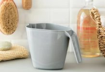 Rüyada Maşrapa Görmek Ne Anlama Gelir? Rüyada maşrapa ile su içtiğini görmek, rüyada maşrapayı birine vermek, rüyada maşrapayı yere düşürmek ve rüyada yeni bir maşrapa almak.