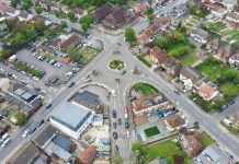 Rüyada Memleket Görmek Ne Anlama Gelir? Rüyada memlekete dönüş yapmak, rüyada memlekette eski anıları görmek, rüyada memlekette tanıdıklarla karşılaşmak ve rüyada memleketin manzarasında huzur bulmak.