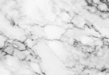 Rüyada Mermer Görmek Ne Anlama Gelir? Rüyada mermerle yapılmış bir yapıyı görmek, rüyada mermerin parlaklığını hissetmek, rüyada mermer taşlarının düzenini görmek ve rüyada mermerden yapılmış bir dekorasyonu incelemek.