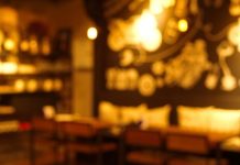 Rüyada Meyhane Görmek Ne Anlama Gelir? Rüyada meyhanede arkadaşlarla eğlenmek, rüyada meyhanede şarkı söylemek, rüyada meyhanede rahatlamak ve rüyada meyhanede bir grubun sohbet ettiğini görmek.