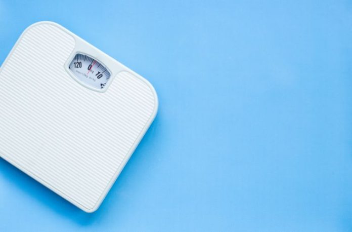 Rüyada bir şeyin ölçüsünü almak, rüyada doğru ölçüyle bir karar vermek, rüyada ölçü alırken dikkatli olmak ve rüyada ölçü ile düzenleme yapmak.