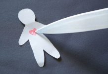 Rüyada Öldürmek Ne Anlama Gelir? Rüyada birini öldürmek, rüyada öldürme sonrası pişmanlık duymak, rüyada şiddetli bir çatışma yaşamak ve rüyada öldürme ile ilgili duygusal bir boşluk hissetmek.