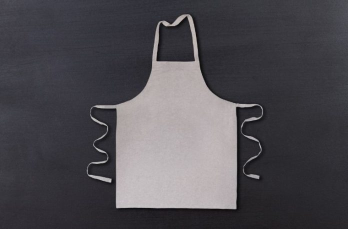 Rüyada önlük takarak bir iş yapmak, rüyada iş önlüğüyle bir görevde bulunmak, rüyada önlükle bir sorumluluğu yerine getirmek ve rüyada önlüğün sembolize ettiği düzeni hissetmek.