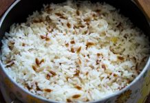 Rüyada Pirinç Pilavı Görmek Ne Anlama Gelir? Rüyada pirinç pilavı görmek, rüyada tereyağlı pilav görmek, rüyada pilavı kaşıkla yemek, rüyada sıcak pilav görmek vb. rüya tabirleri.