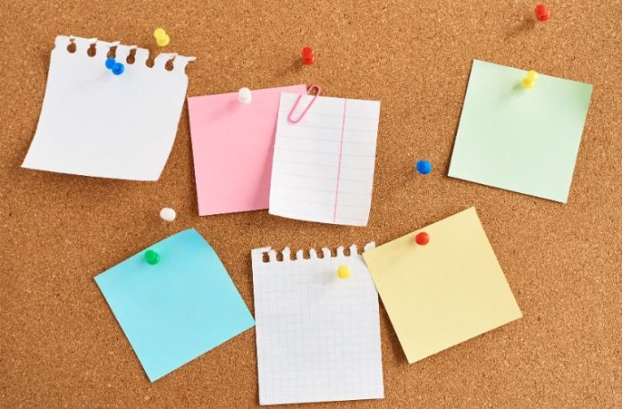 Rüyada raptiye görmek, raptiye ile bir şeyi sabitlemek, raptiye kullanarak bir şey yapmak, raptiye almak vb. rüya tabirleri.