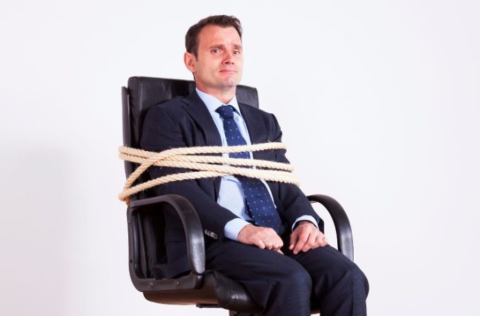 Rüyada rehine görmek, rehine almak, birini rehine olarak görmek, rehine kurtarmak vb. rüya tabirleri.