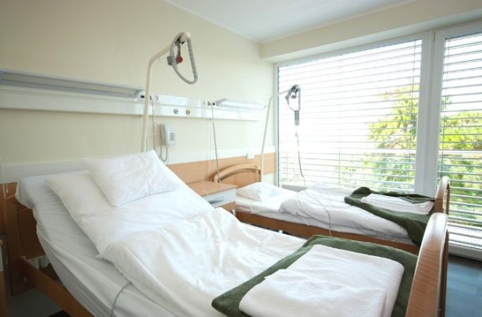 Rüyada revir görmek, revirde bir tedavi almak, revirdeki doktoru görmek, revirde bir sorun yaşamak vb. rüya tabirleri.