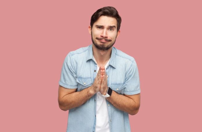 Rüyada rica etmek, başkalarından bir şey istemek, yardım istemek, bir ricayı kabul etmek veya reddetmek vb. rüya tabirleri.