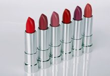 Rüyada Ruj Görmek Ne Anlama Gelir? Rüyada ruj görmek, rüyada ruj sürerken bir hata yapmak, rüyada ruj renginin dikkat çekici olması, rüyada ruj almak vb. rüya tabirleri.