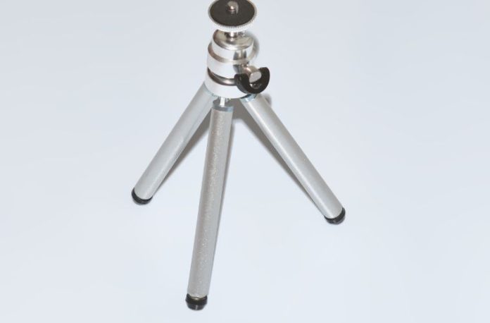 Rüyada sacayağı görmek, saç ayağında bir değişiklik görmek, saç ayağının bozulması, saç ayağını kullanmak vb. rüya tabirleri.